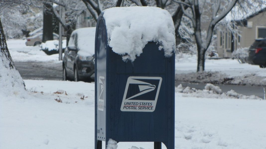 Mailbox photo by DW