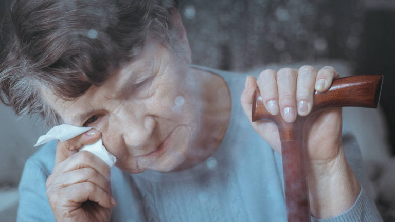 Traveling Grandmother Jailed for CBD Oil: ‘I Slept on the Floor… Next to the Toilet’